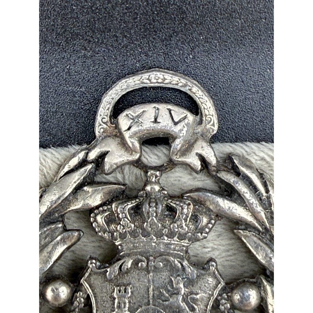 Vintage Estate Pendant Silver Tone Heraldic Kent XIV Coat of Arms Wreath - Picture 4 of 10